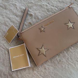 NWT Michael Kors Peek A Boo Beige star clutch
